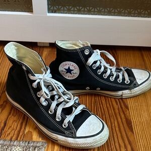 Converse Black and White High-Tops 6.5 men’s 8.5 women’s size